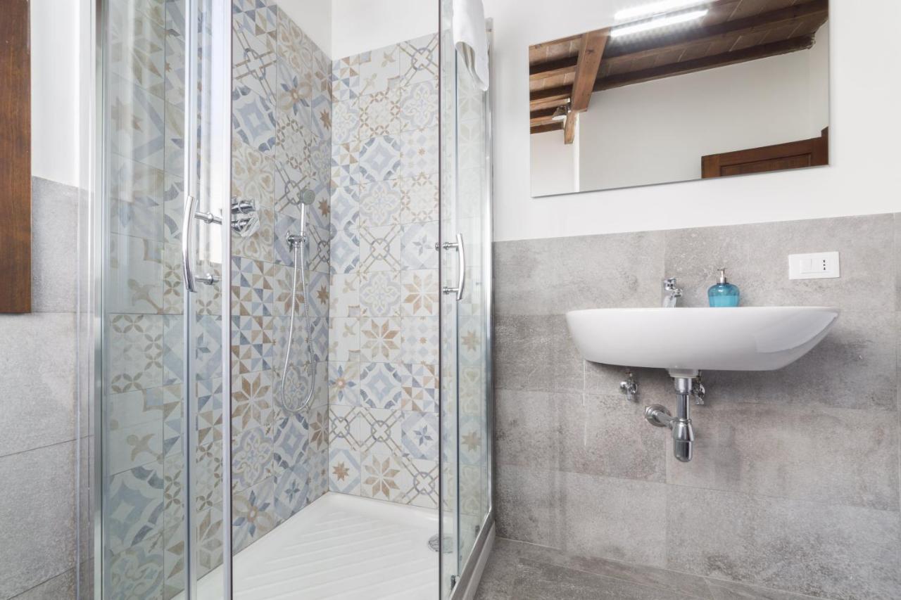 Authentic Flat In The City Center Florens Exteriör bild